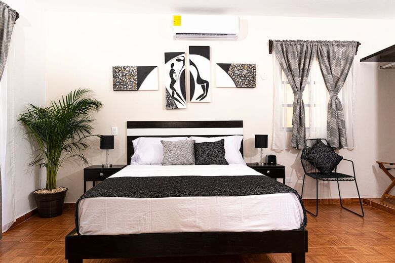 Santa Fe Studios And Suites By The Spot