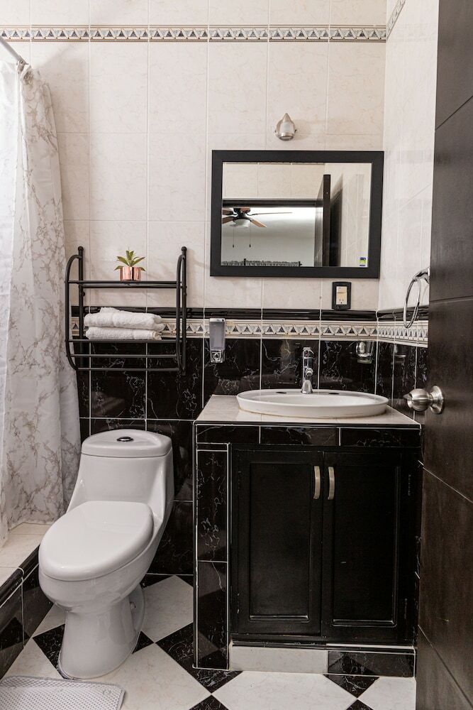 Santa Fe Studios And Suites By The Spot