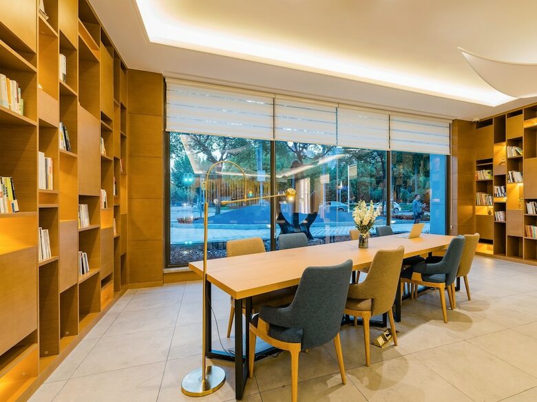 Atour Hotel Dianchi Kunming