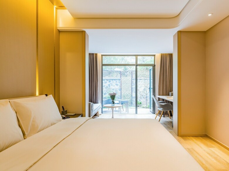 Atour Hotel Dianchi Kunming