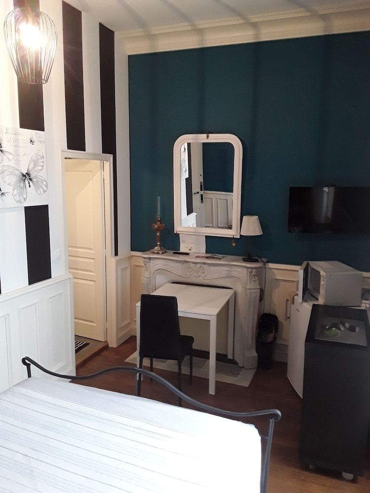 Hotel Manoir Le Sequoia