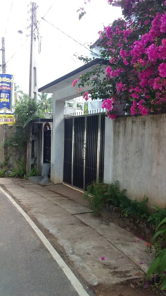 Bed & Breakfast Sanjee'shome & Lanka Ayurveda