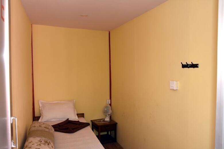 Bed & Breakfast Beehive Hostel