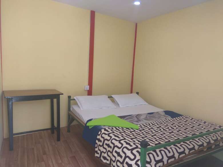 Bed & Breakfast Beehive Hostel