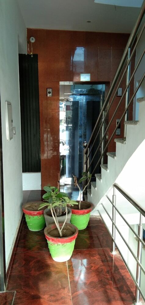 Hotel Grand S M Regency