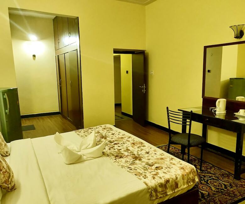 Hotel Guest Inn Suites