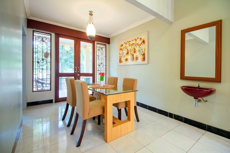 Hostal Oyo 1195 The Doctor's Guest House Syariah