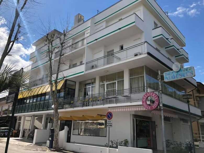 Hotel Augustus