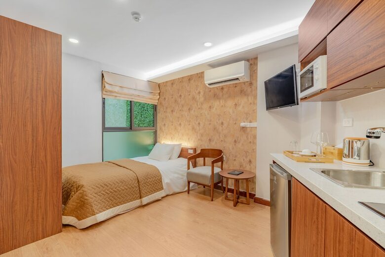 Aparthotel Moon West Lake Serviced Apartment