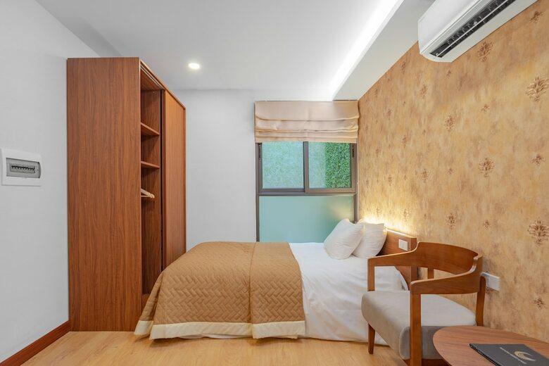 Aparthotel Moon West Lake Serviced Apartment