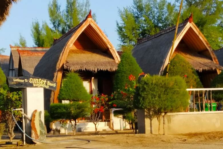 Bed & Breakfast Sunset Beach Bungalow & Restaurant
