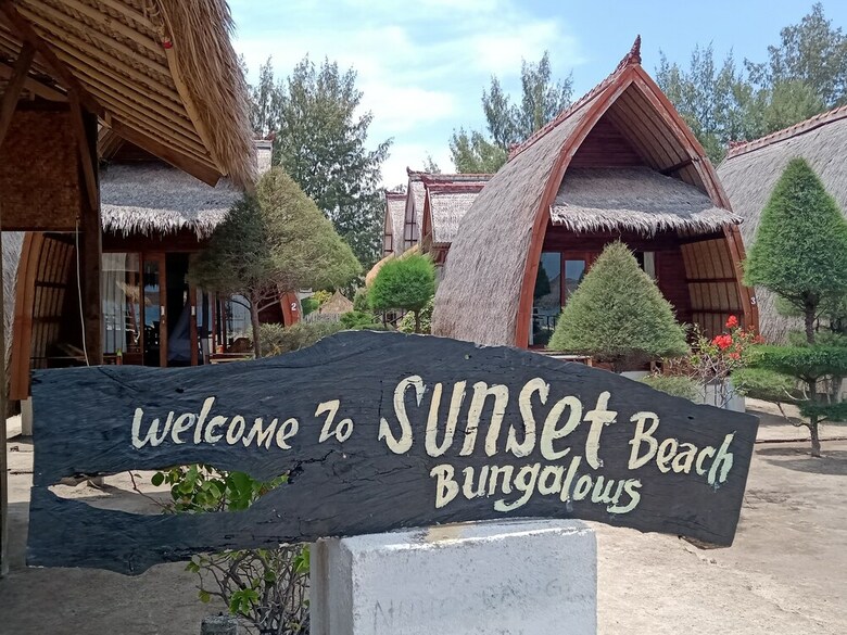 Bed & Breakfast Sunset Beach Bungalow & Restaurant