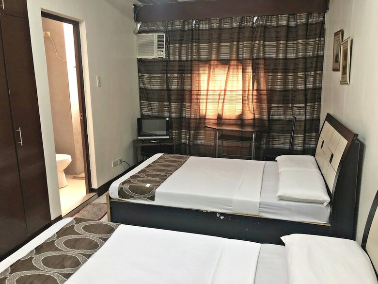 Cosmo Hotel Espana Near Ust