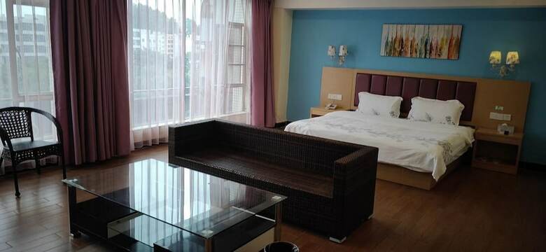 Jinbote Holiday Hotel