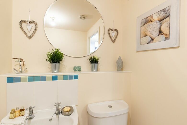 Velvet 2-bed Apartment Stewart Place - Ware
