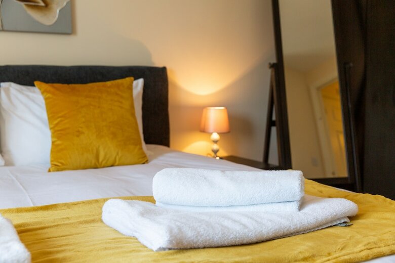 Velvet 2-bed Apartment Stewart Place - Ware