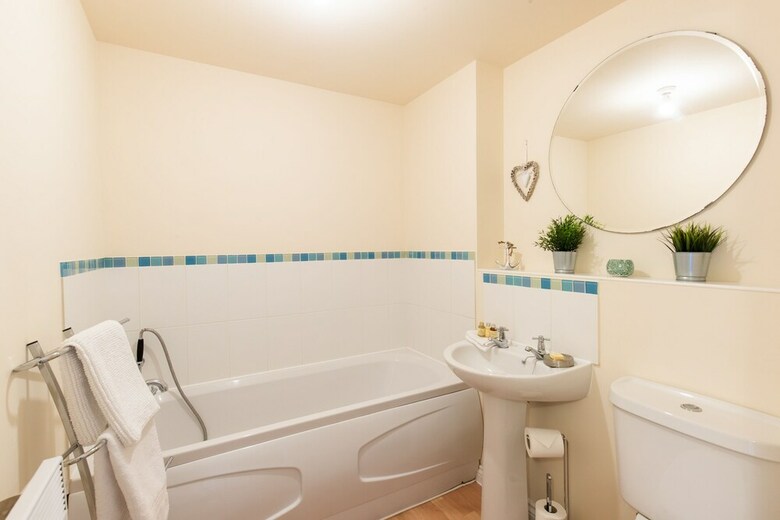 Velvet 2-bed Apartment Stewart Place - Ware