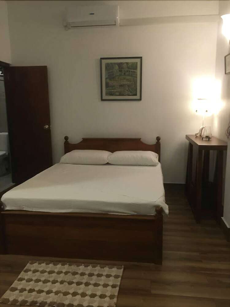 Hotel Molesworth Homestay