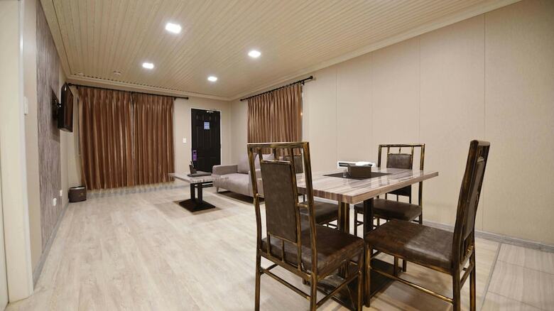 Apartamentos Regal Residency