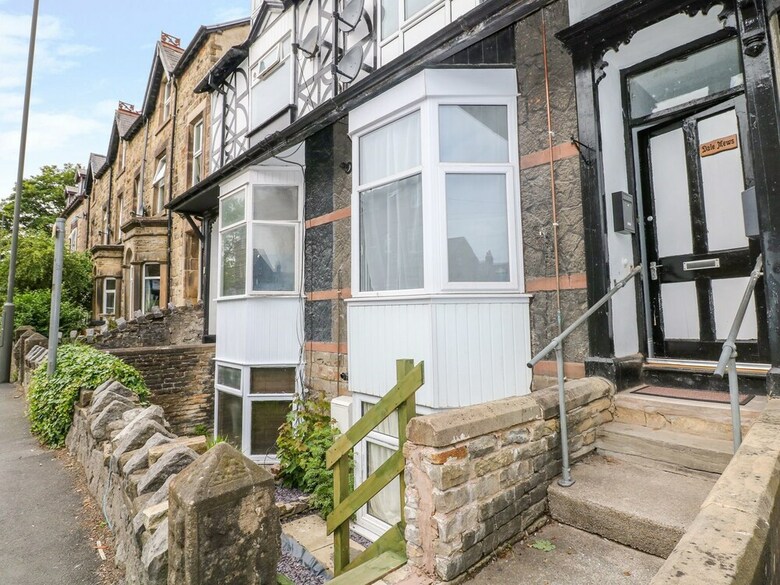 Dale Mews Luxury Apartment