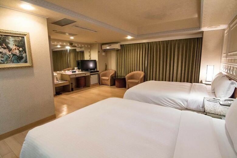 Katherine Plaza Hotel