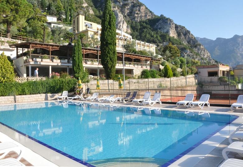 Hotel Village Bazzanega