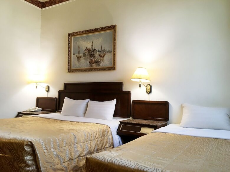 Family Hotel - Wennan