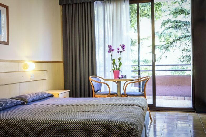 Hotel Saturno