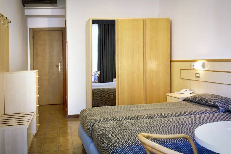 Hotel Saturno