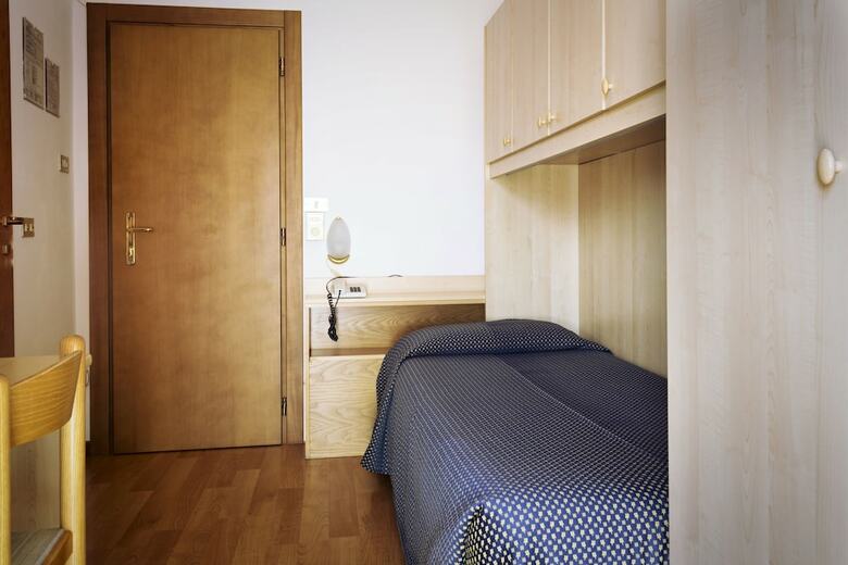 Hotel Saturno
