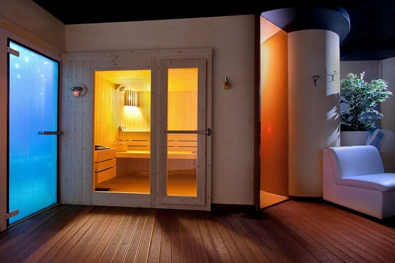 Hotel Saturno