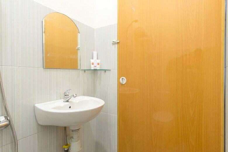 Hostal Oyo 873 Kamani Homestay Syariah