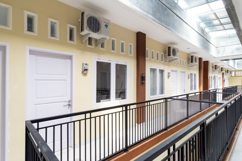 Hostal Oyo 873 Kamani Homestay Syariah