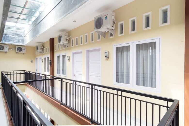 Hostal Oyo 873 Kamani Homestay Syariah