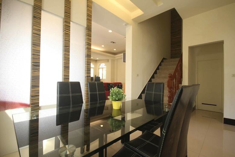 Hotel Dameile Homestay