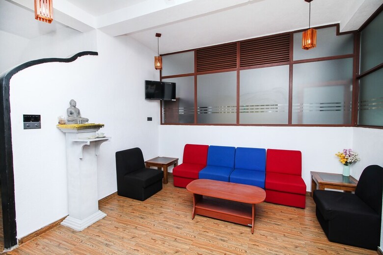 Oyo 295 Sea View Hotel 02