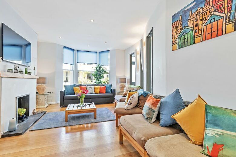 Brighton Getaways-sunshine Central House