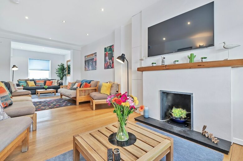 Brighton Getaways-sunshine Central House