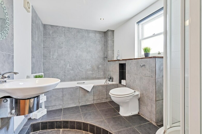 Brighton Getaways-sunshine Central House