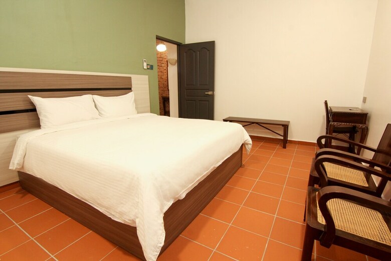 Hotel Pearl Inn