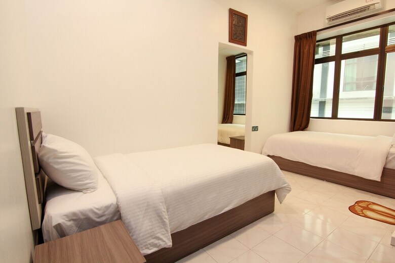 Hotel Pearl Inn