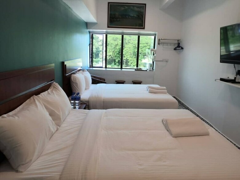 Hotel Pearl Inn