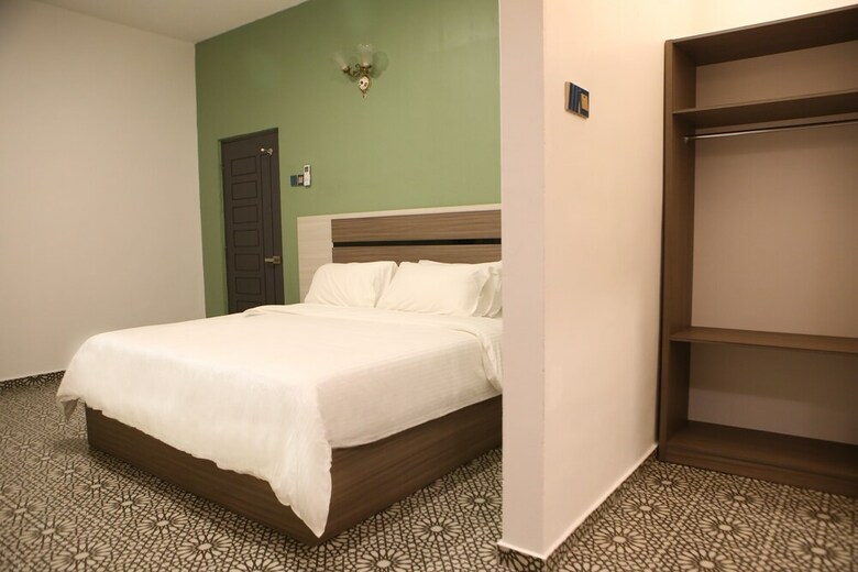 Hotel Pearl Inn