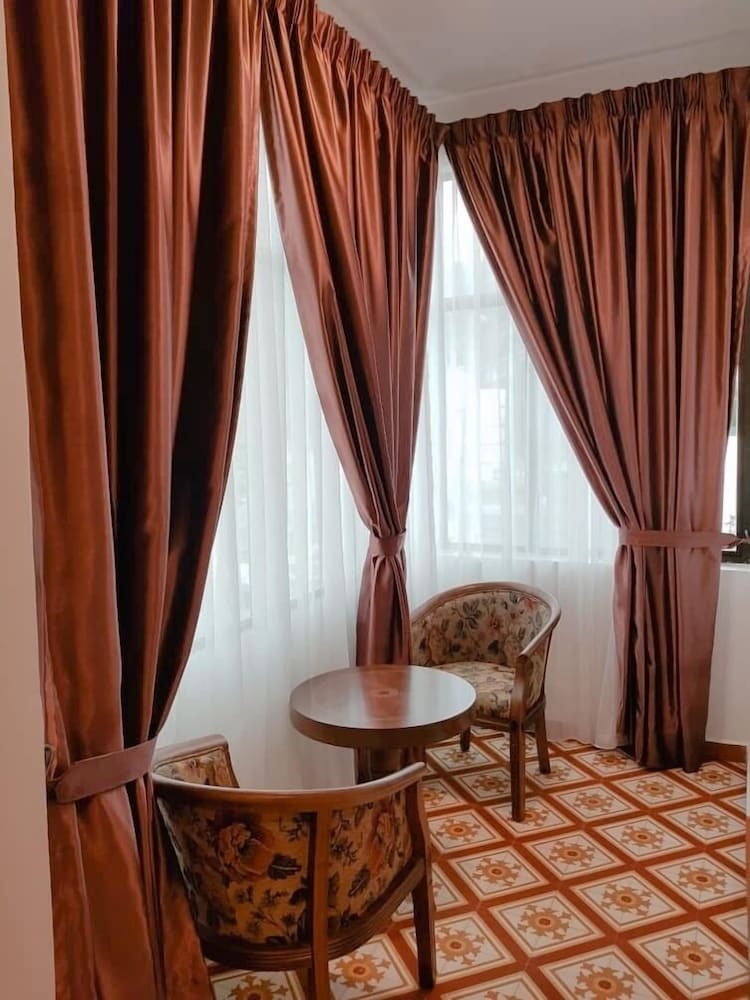Hotel Pearl Inn