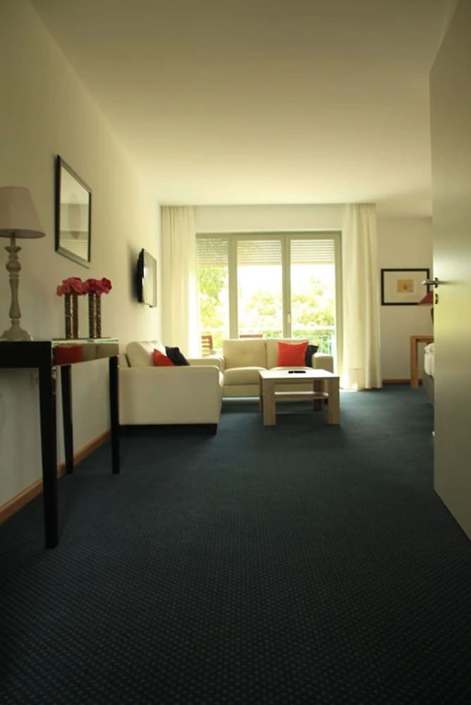 Pension Hotel Garni Lindenstra�e