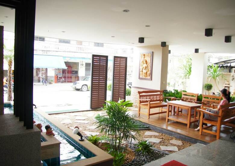 Hotel Natcha Apartment&condo