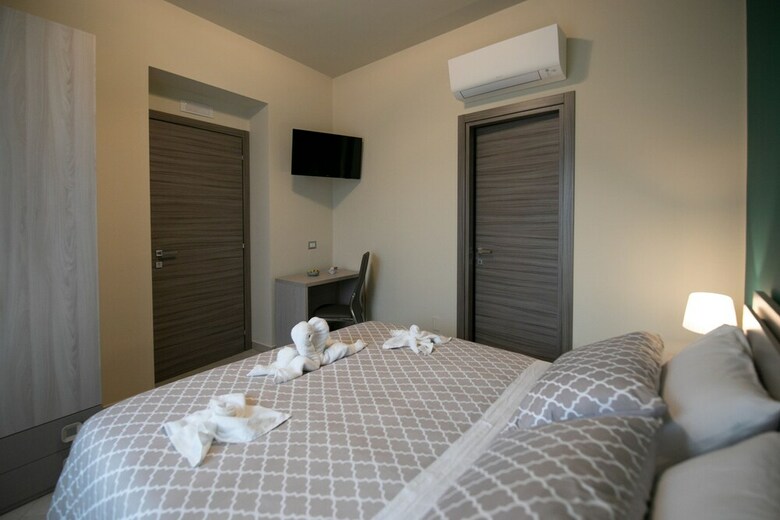 Hotel Affittacamere La Madonnina