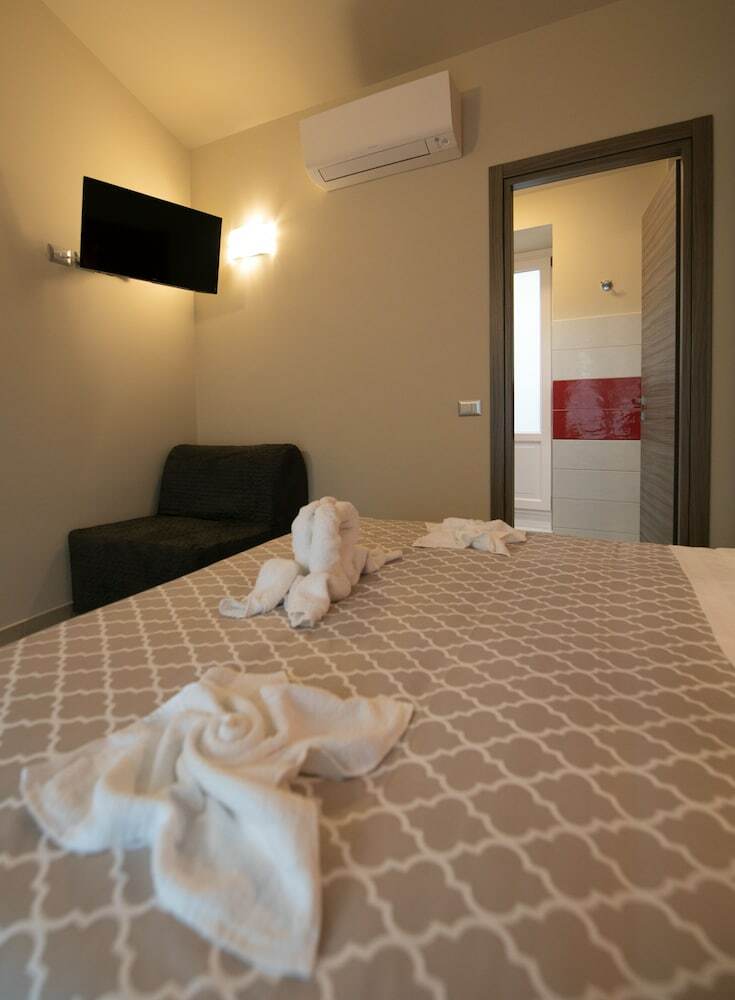 Hotel Affittacamere La Madonnina