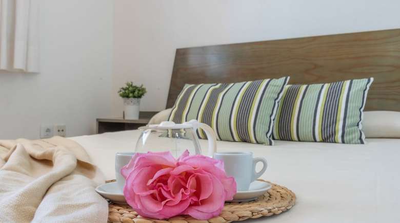 Apartamentos Bt Port Canig�