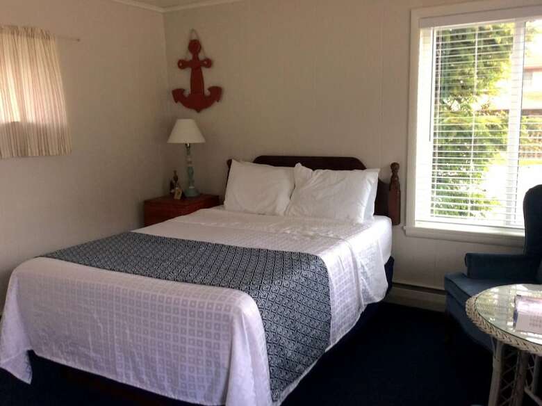 Portage Lake Motel